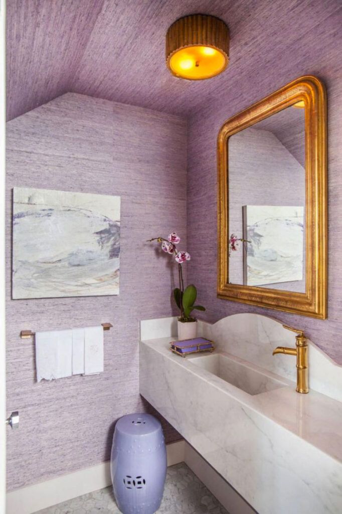 Bagno viola e oro